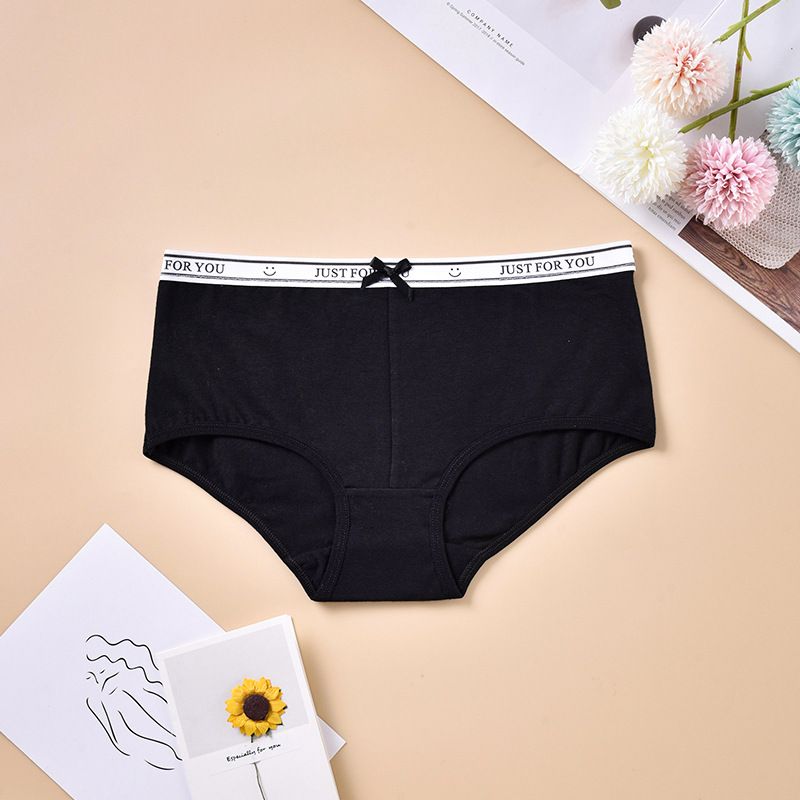 4PCS New Arrival Cotton ladies underwear Student Panties Fashion Bikini Pants Hipster Panties Simple Girls Solid Color Panties Comfortable breathable low-rise panties Letter Waistband Panties