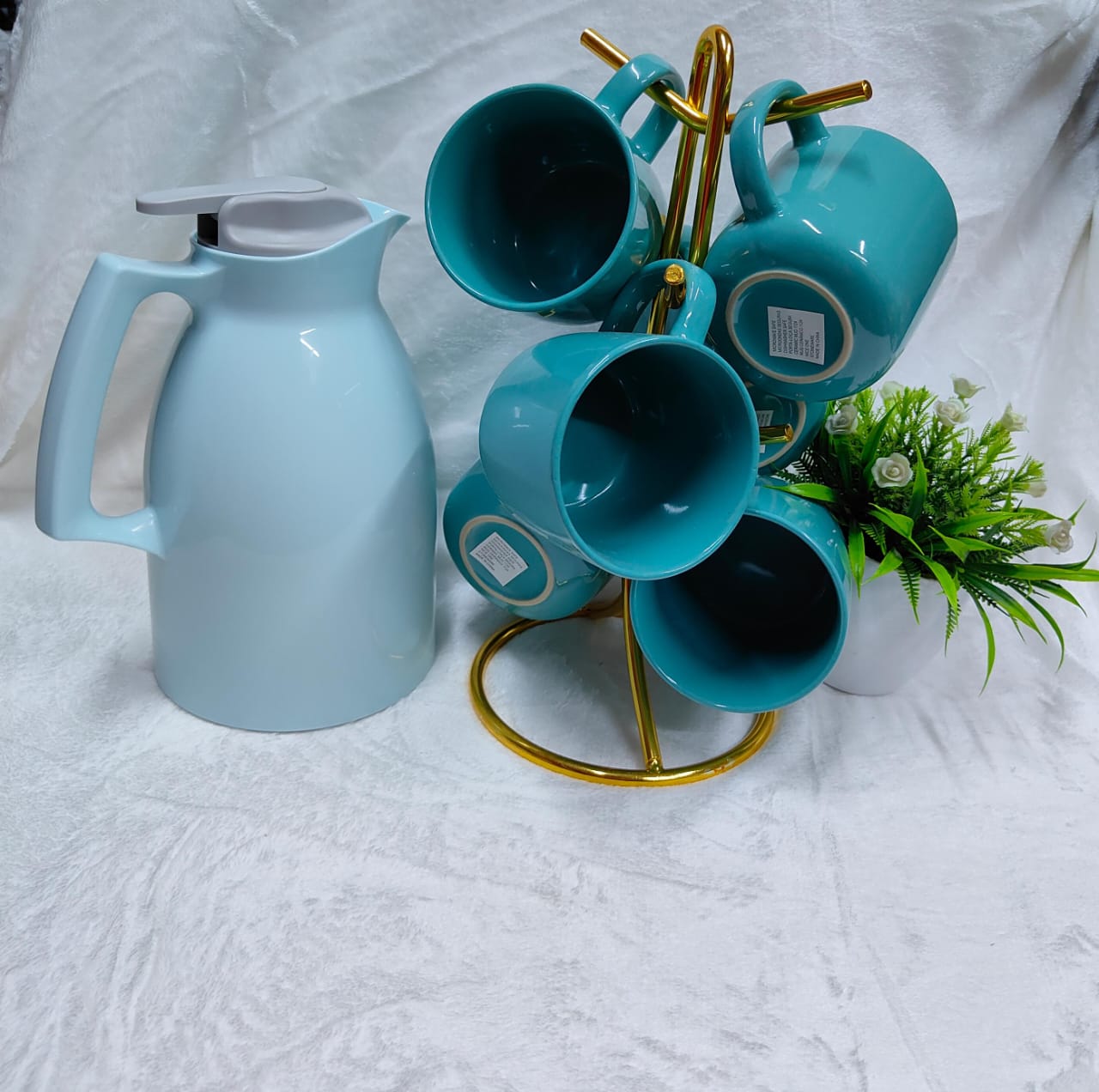 A Set of 2ltr Unbreakable Flask and 6 Ceramic Mugs. (Cups, Glass, Flask, Utensils)