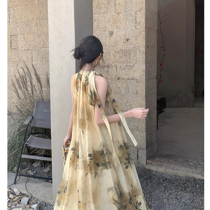 Retro print hanging neck vest skirt fairy summer vacation style loose and slimming dress