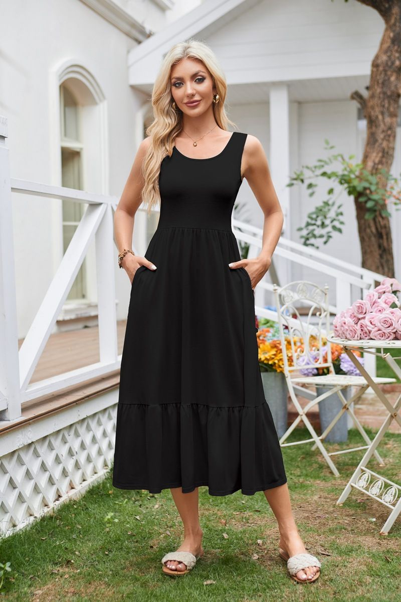 2024 popular European and American women's clothing, new square neckline pleated large hem dress, sleeveless pocket dress, soft and breathable dress for women, solid color fashion, simple and versatil