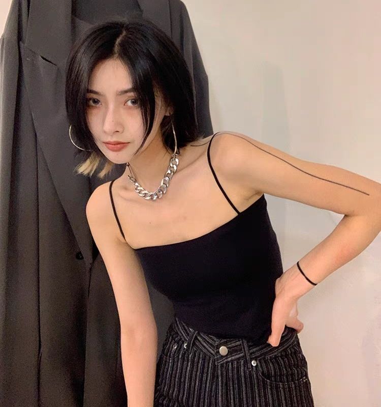 Solid color camisole vest for women with fixed chest pads for external wear, top without steel rings, thin strap as a base, long and thin strapless bra