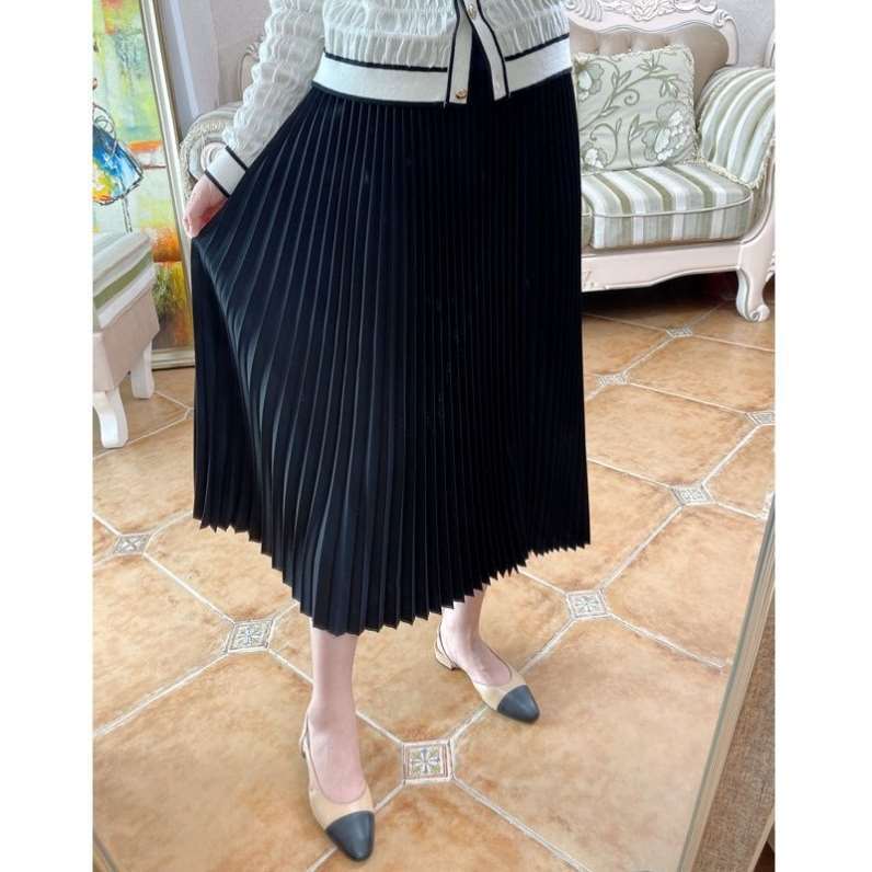 Face skirt lined with Hanfu qipao, paired with anti glare bottom half skirt, underskirt can be worn on the outside, pleated skirt for women