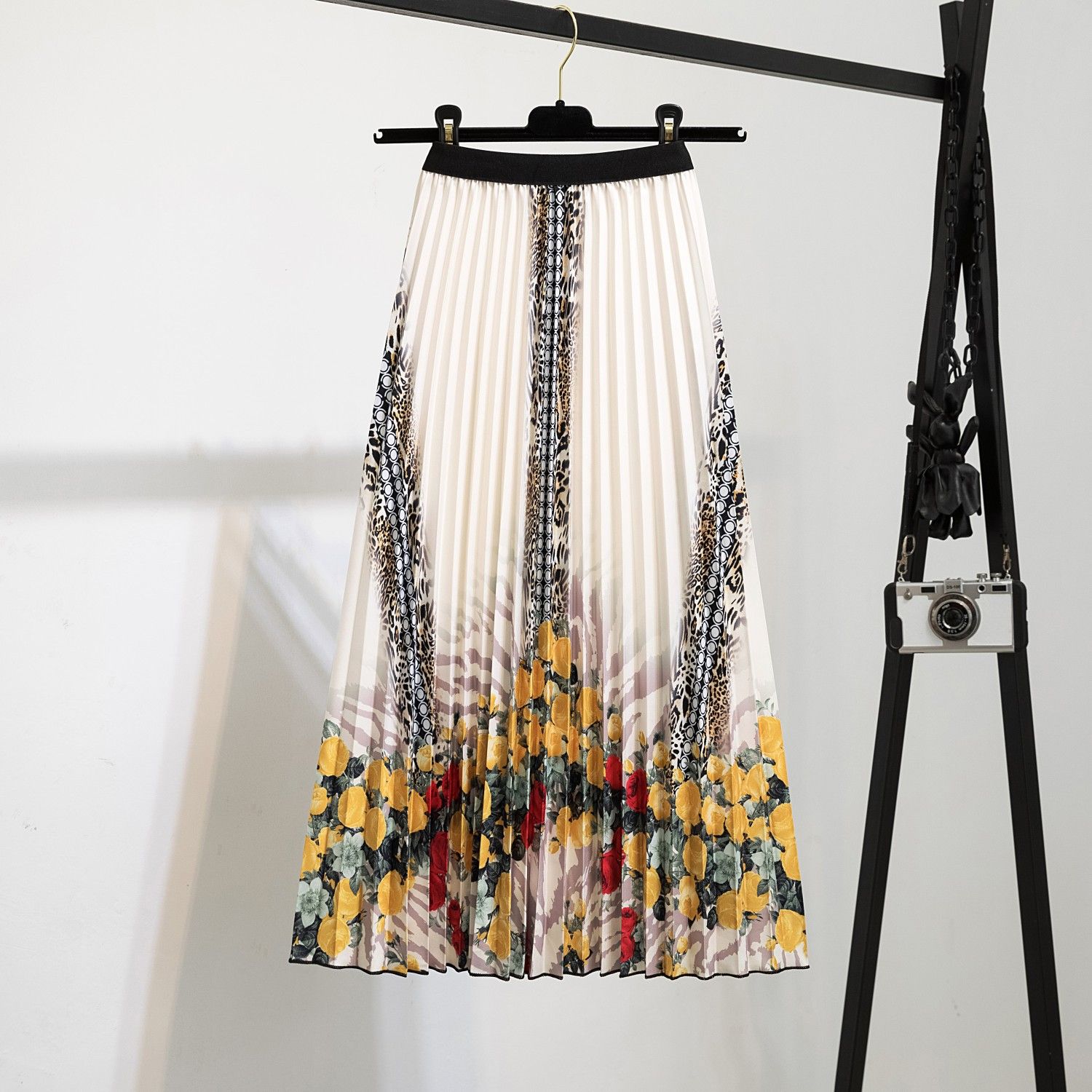 New half skirt women's clothing, popular African half skirt, printed cartoon pleated skirt, elastic waist large hem A-line skirt, fashionable and versatile