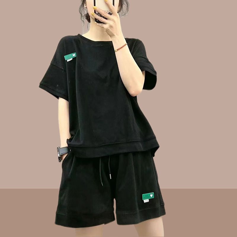 New summer women's clothing for 2024, round neck solid color small stature short sleeved, casual sports set, popular two-piece set, niche versatile sports short sleeved shorts high waisted set