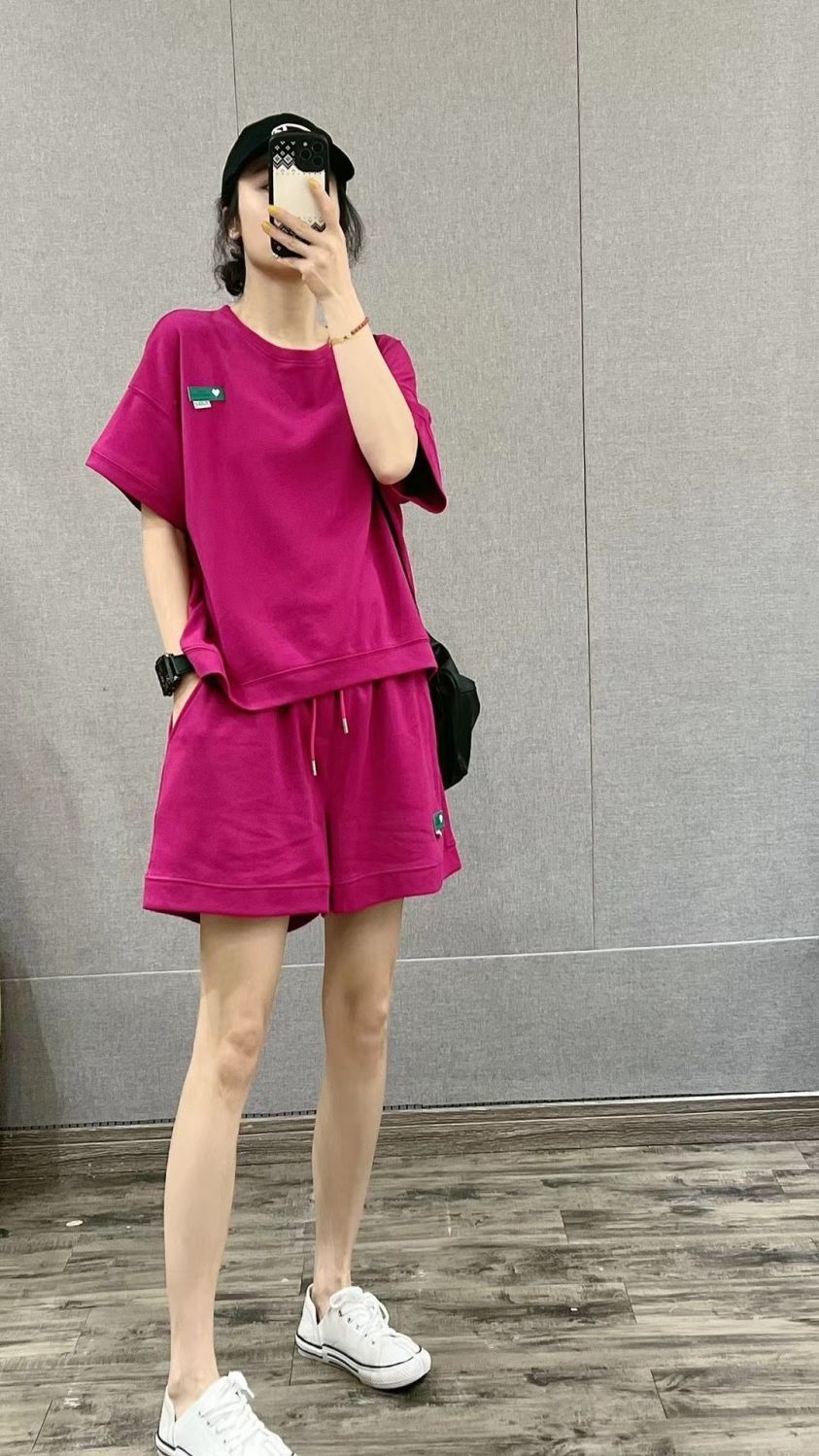 New summer women's clothing for 2024, round neck solid color small stature short sleeved, casual sports set, popular two-piece set, niche versatile sports short sleeved shorts high waisted set