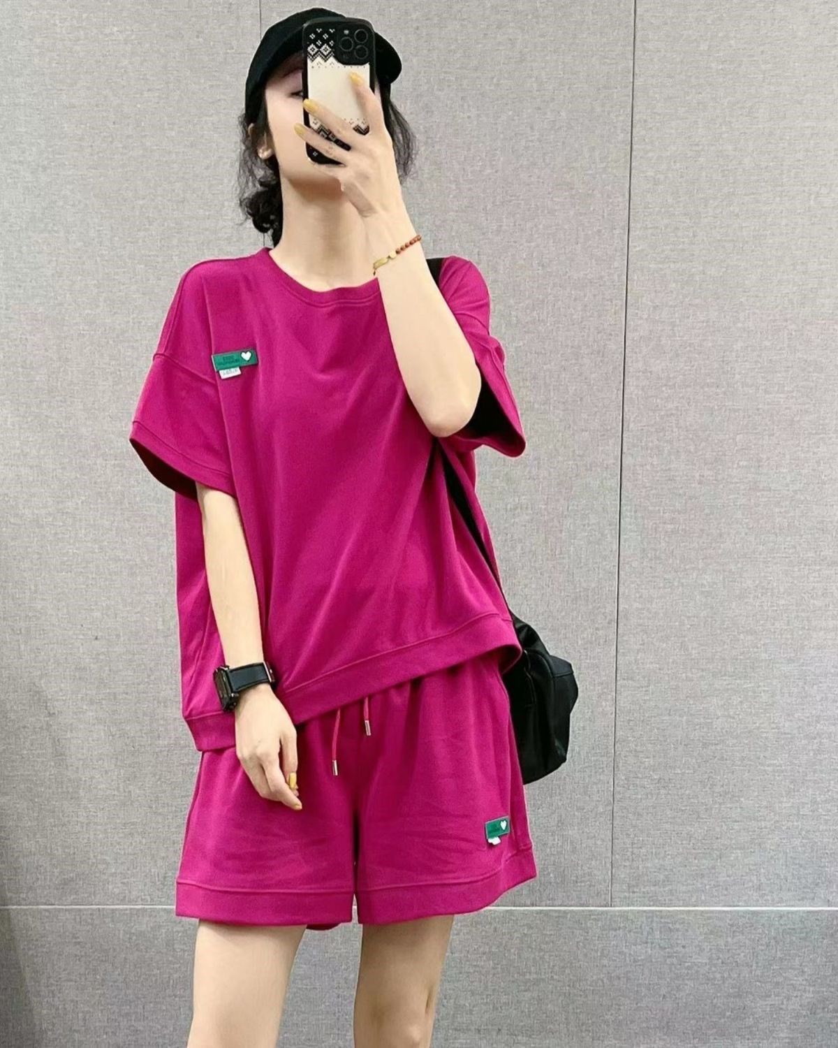 New summer women's clothing for 2024, round neck solid color small stature short sleeved, casual sports set, popular two-piece set, niche versatile sports short sleeved shorts high waisted set