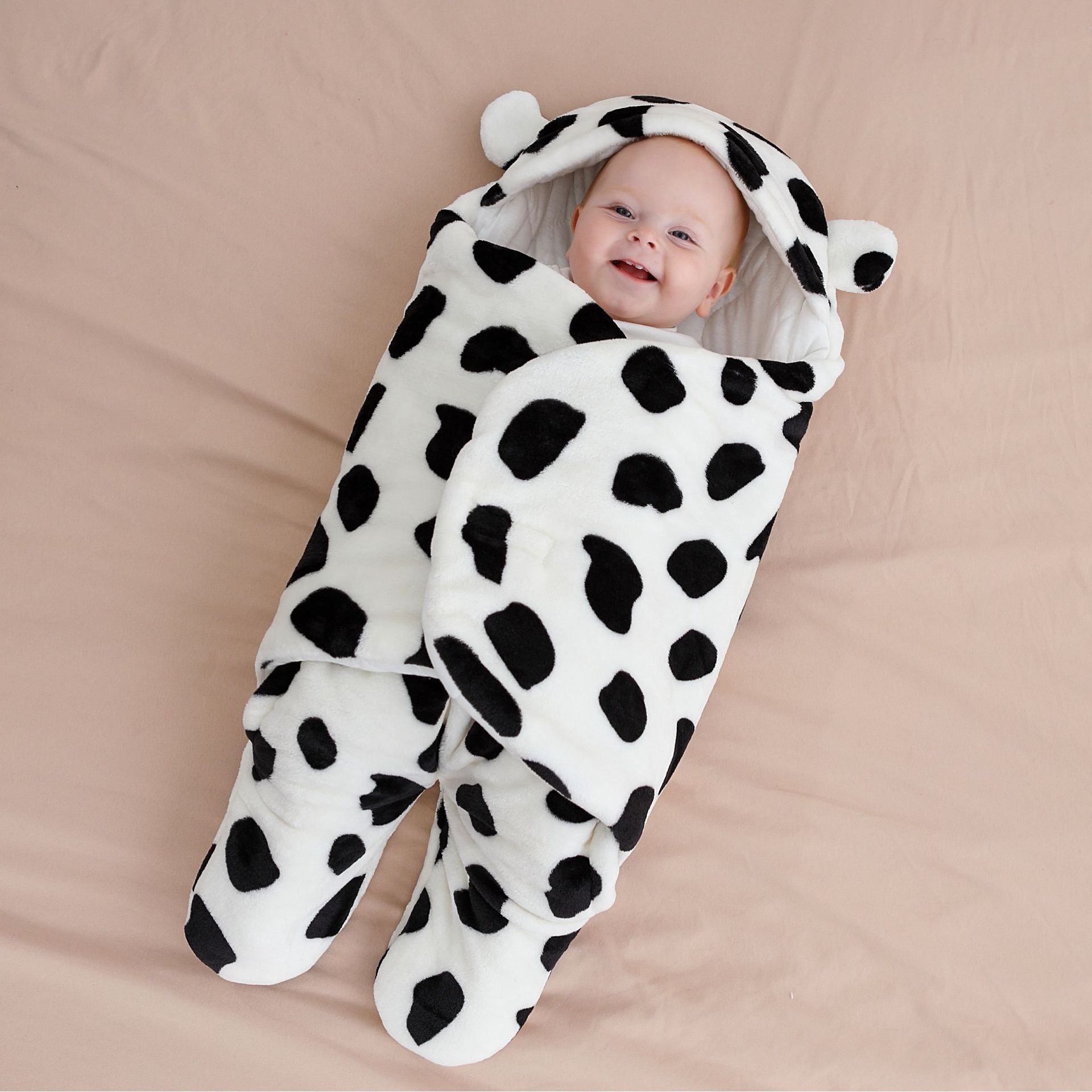 Baby hug, flannel baby sleeping bag, thickened split leg anti kick, baby bag, autumn and winter newborn swaddling bag
