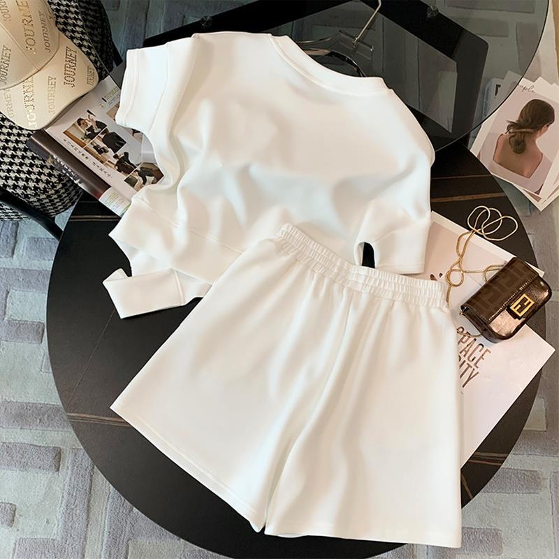 New loose fitting casual suit for women, popular summer diamond embellishments, sporty round neck Korean student oversized women's clothing, high-end solid color short sleeved set, fashionable and ver