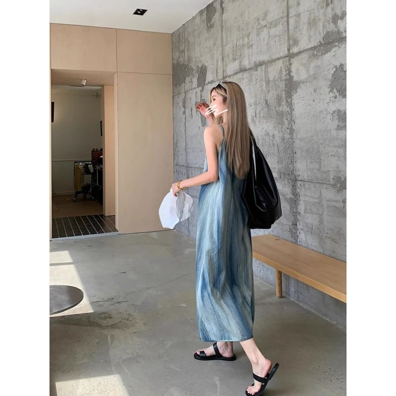 Summer new halo dyed denim camisole dress for women, summer design sense niche long skirt, temperament slim straight tube long skirt, grand and versatile, loose and trendy