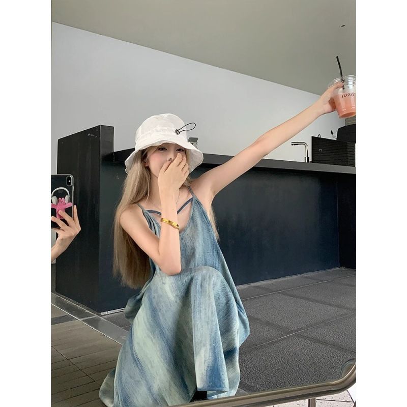 Summer new halo dyed denim camisole dress for women, summer design sense niche long skirt, temperament slim straight tube long skirt, grand and versatile, loose and trendy
