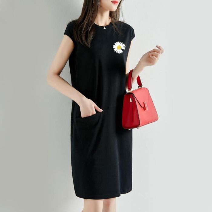 Summer new loose fitting dress, solid color T-shirt dress, women's Korean version medium length fairy dress, fashionable printed round neck long dress, solid color with pockets, simple and elegant, fa