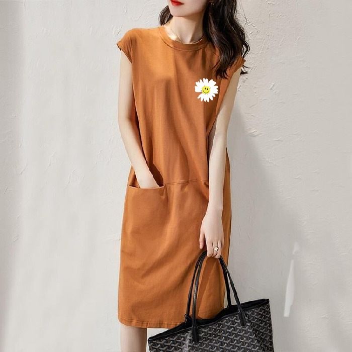 Summer new loose fitting dress, solid color T-shirt dress, women's Korean version medium length fairy dress, fashionable printed round neck long dress, solid color with pockets, simple and elegant, fa