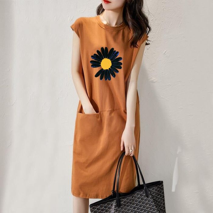 Summer new loose fitting dress, solid color T-shirt dress, women's Korean version medium length fairy dress, fashionable printed round neck long dress, solid color with pockets, simple and elegant, fa