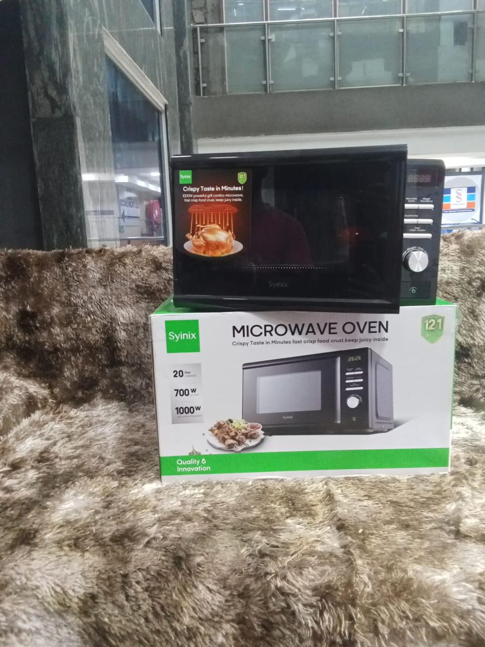 Synix 20L Microwave with grill