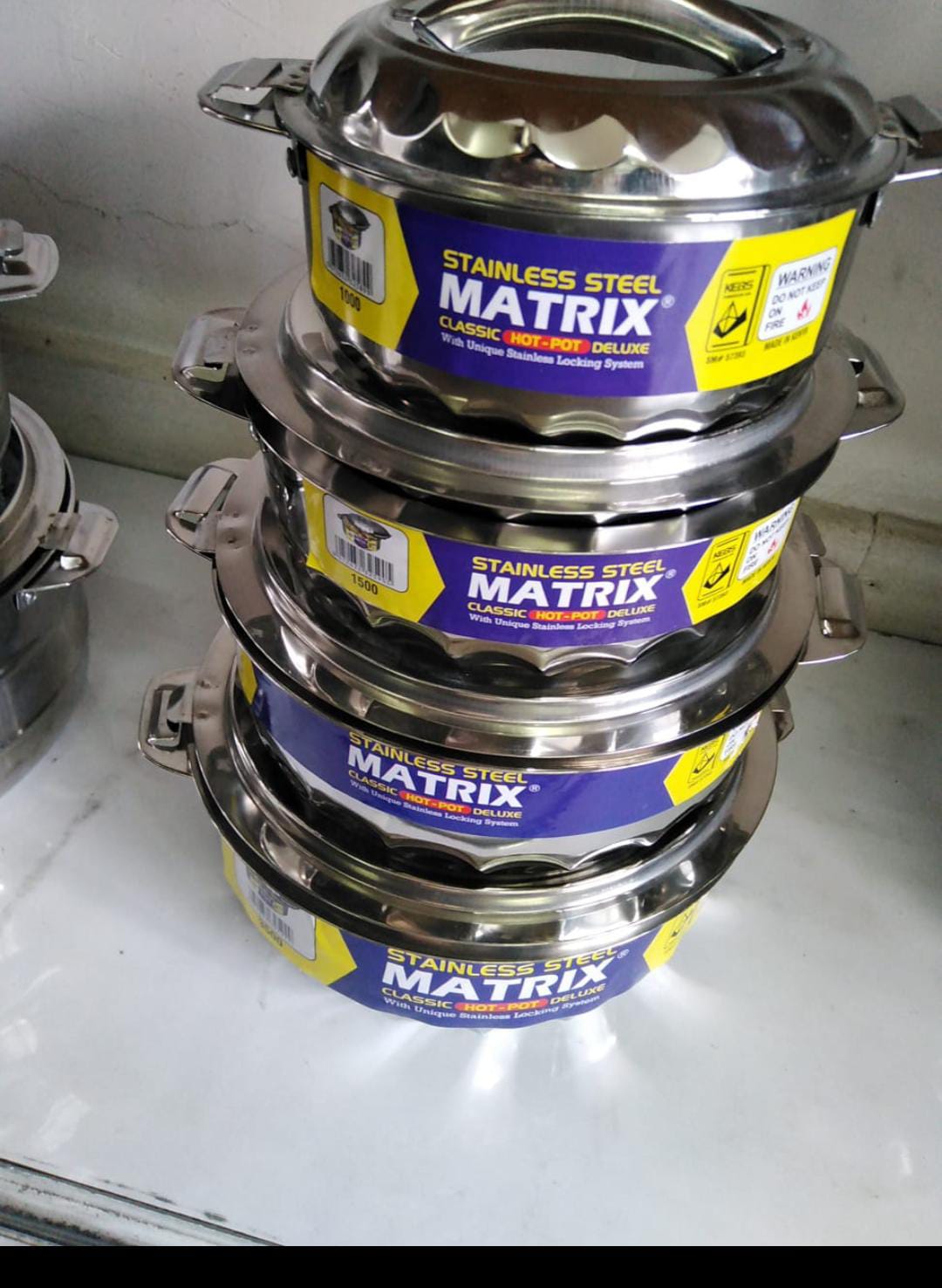 High quality stainless steel hotpot  dishes in kitchen and dining cookware hotpots You can keep your food warm and fresh for upto to six hours with this elegant and  , lovely and durable hotpot.