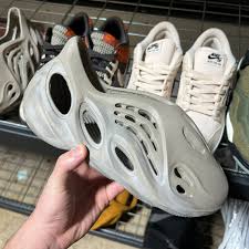 Mens Yeezy Foam Runner Crocs Unisex-Adult On The Clock LiteRide Clog | Slip Resistant Work Shoes Clog