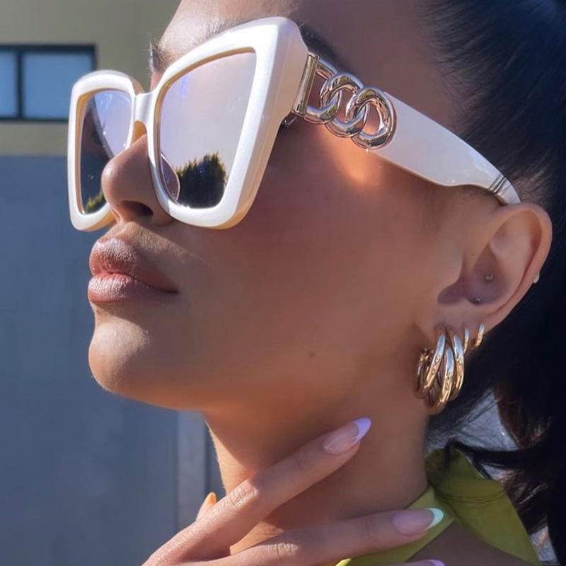 .Irregular Chain Cat Eye Shades  Vintage Sun Glasses