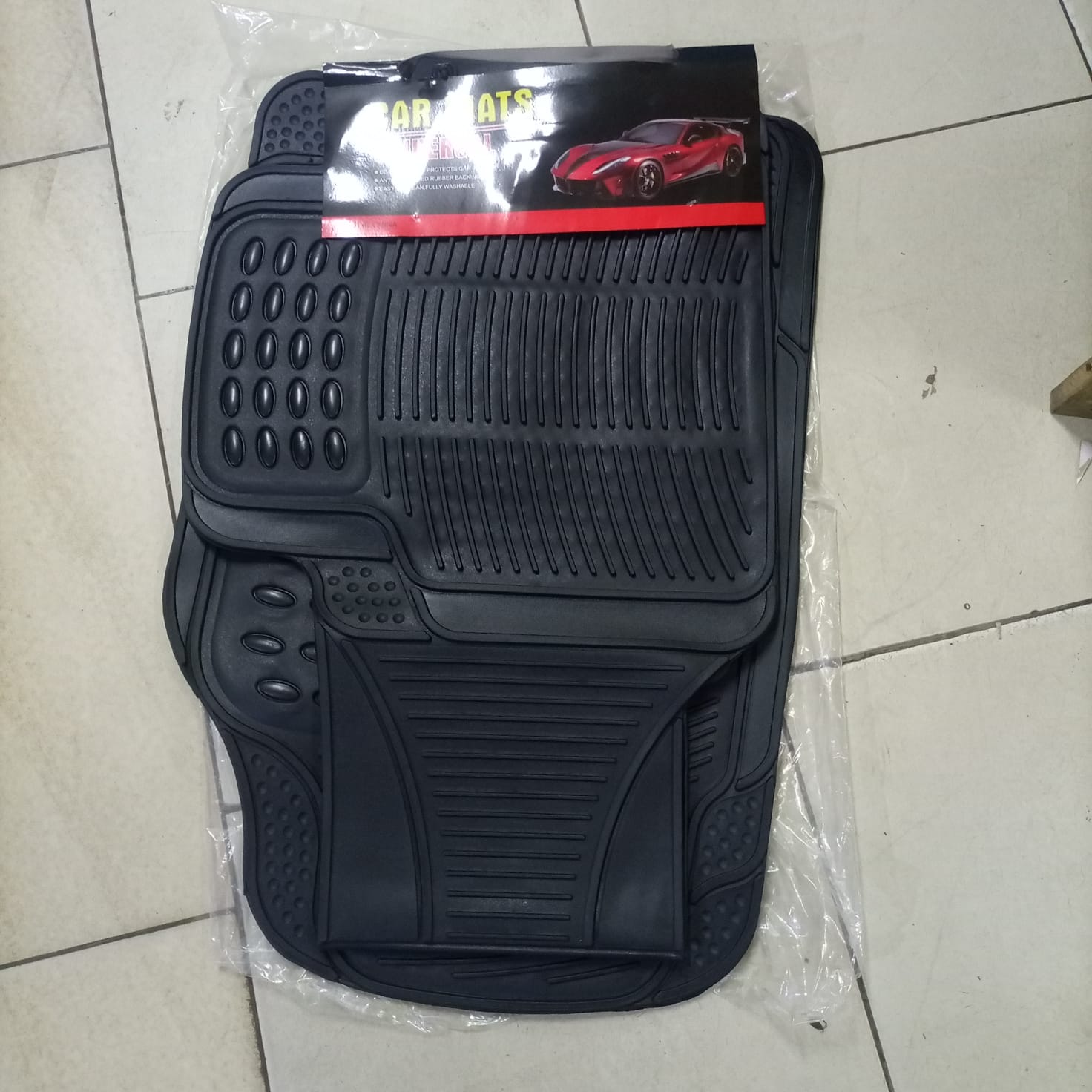 Universal 3pc Conjoined 5 seater Rubber Floor Mats, heavy-duty, durable, all-weather, easy-to-maintain Car floor mats. Suitable for Vitz, Axela, Fielder, Axio, Demio, x-trail & other hatchbacks