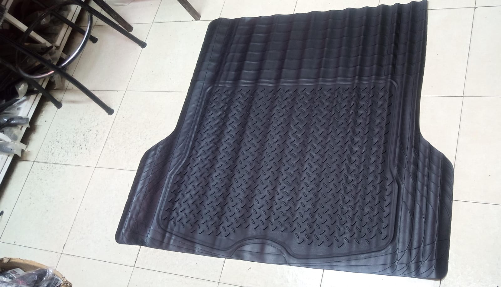 Universal Rubber boot mat Boot liner for easy Boot Maintainance.
Cargo liner Black