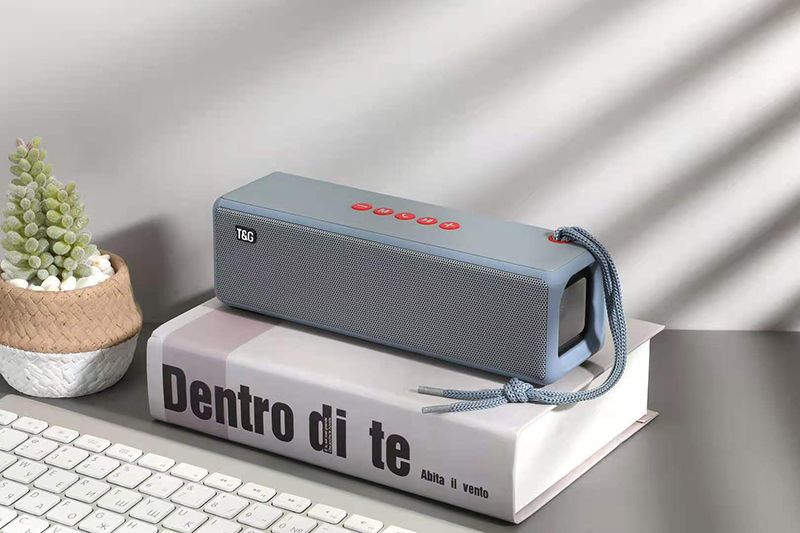 Bluetooth speaker Hi-Fi Loudspeaker Support USB/TF card Bluetooth Accessories Outdoor Sports Speakers FM Radio Portable Speakers