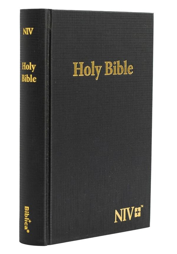 NIV STANDARD HC BLACK BIBLE (7.8 x 5.4 Inch)