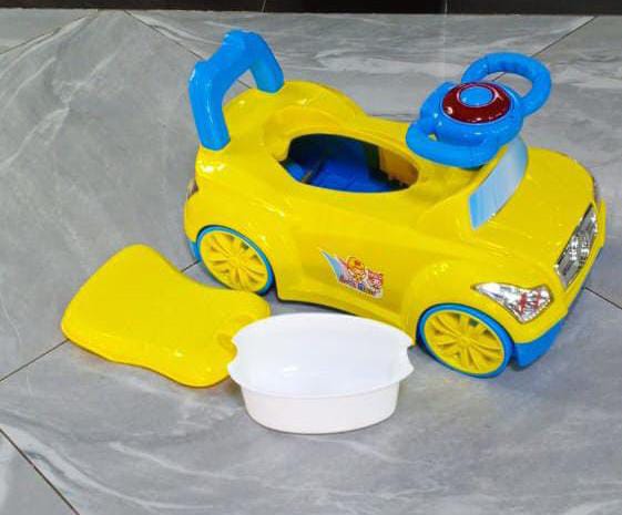 CLASSY TOY KIDS POTTY, GREAT FOR TOILET TRAINING KIDS. VERY UNIQUE AND STRONG