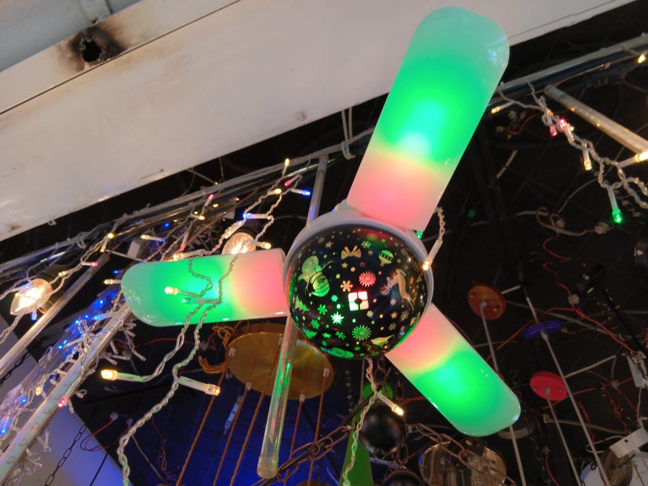 Mini Bluetooth Starry Sky Music Light LED Bulbs.