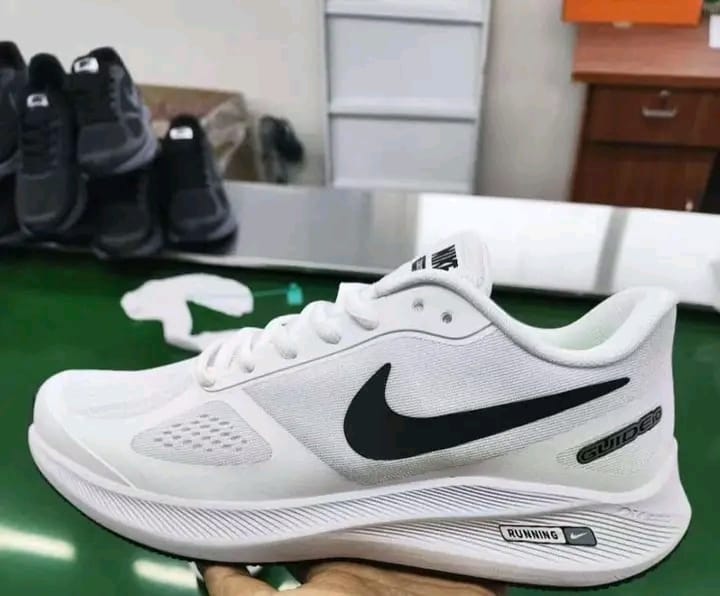 Nike Zoom Structure TX Guide Casual Premium Running Trainer