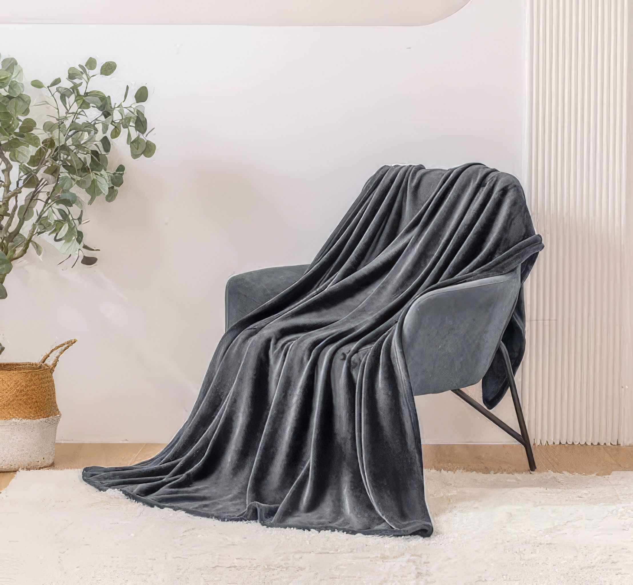 Luxurious Ultra-Soft Throw Blanket - Cozy, Plush, Warm Microfiber For Sofa, Bed, Chair - Easy Care, Lightweight