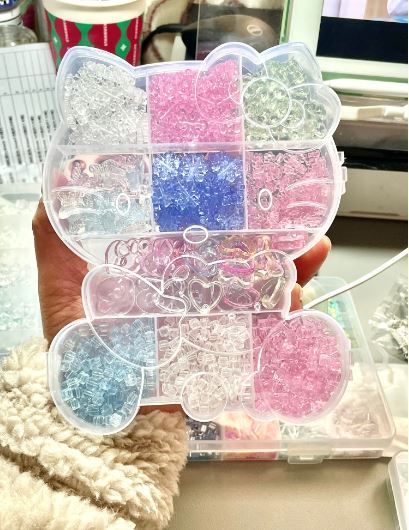 PREMIUM Bracelet Kit Hello Kitty Jewelry Box Gift Set Cartoon DIY Kids Necklace Bracelet Beads for Jewelry Making Kit