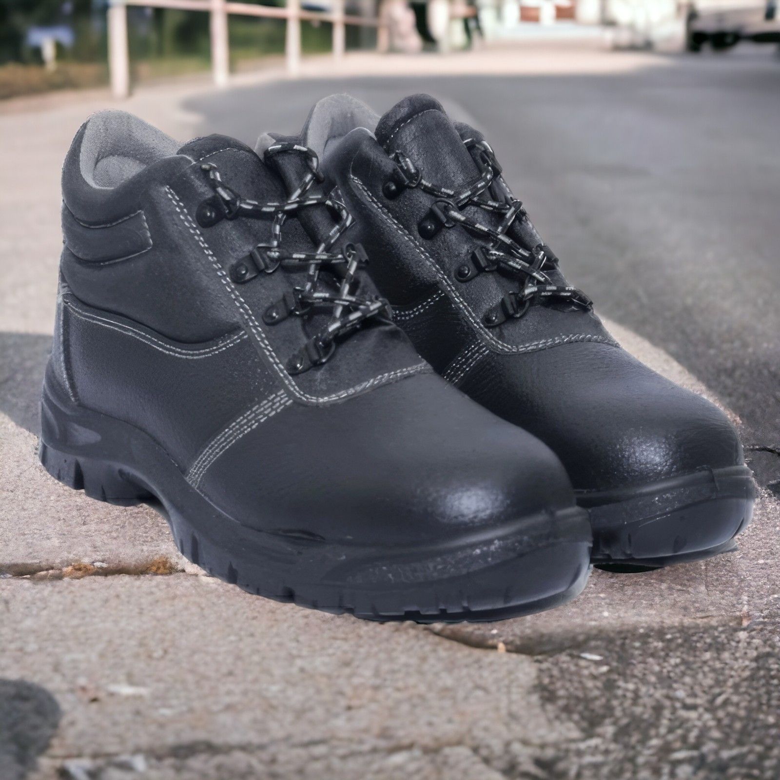 Generic Home and Industrial High Quality Anti-Slip Safety Boots - Durable Work Shoes for Construction, Farming, and Factory Use | Anti-Slip Safety Boots Kenya | Water-Resistant Safety Boots Kenya