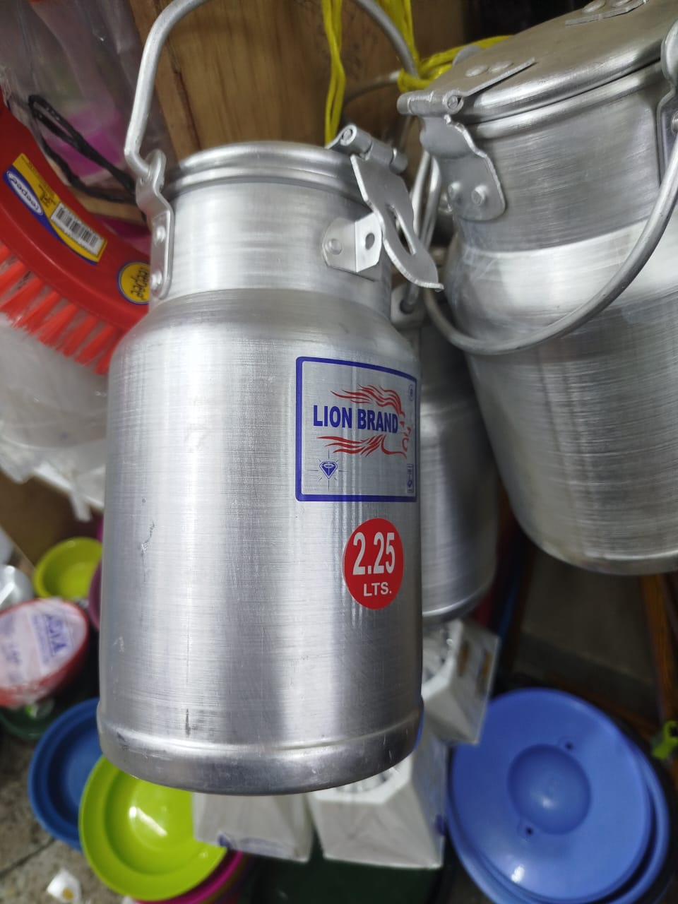 MILK CAN-DURABLE MADE OFTHE BEST QUALITY STAINLESS STEEL EASY TO WASH AND HANDLE CONVENIET FOR MILK STORAGE AND TRANSPORT