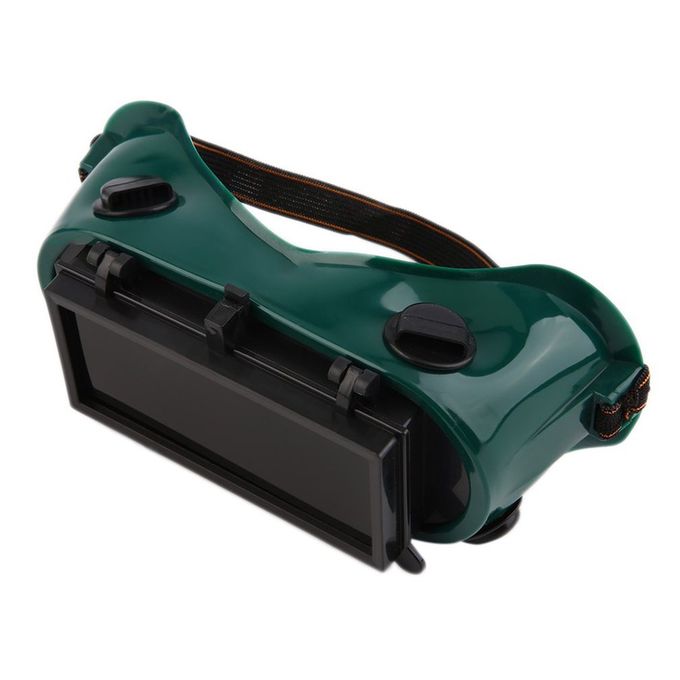 Welding Protective GooglesQuality: Soft PVC opaque green frame, ABS material. High quality welding goggles to protect your safety.
Comfortability: The frame has 6 black venting holes, which are then f