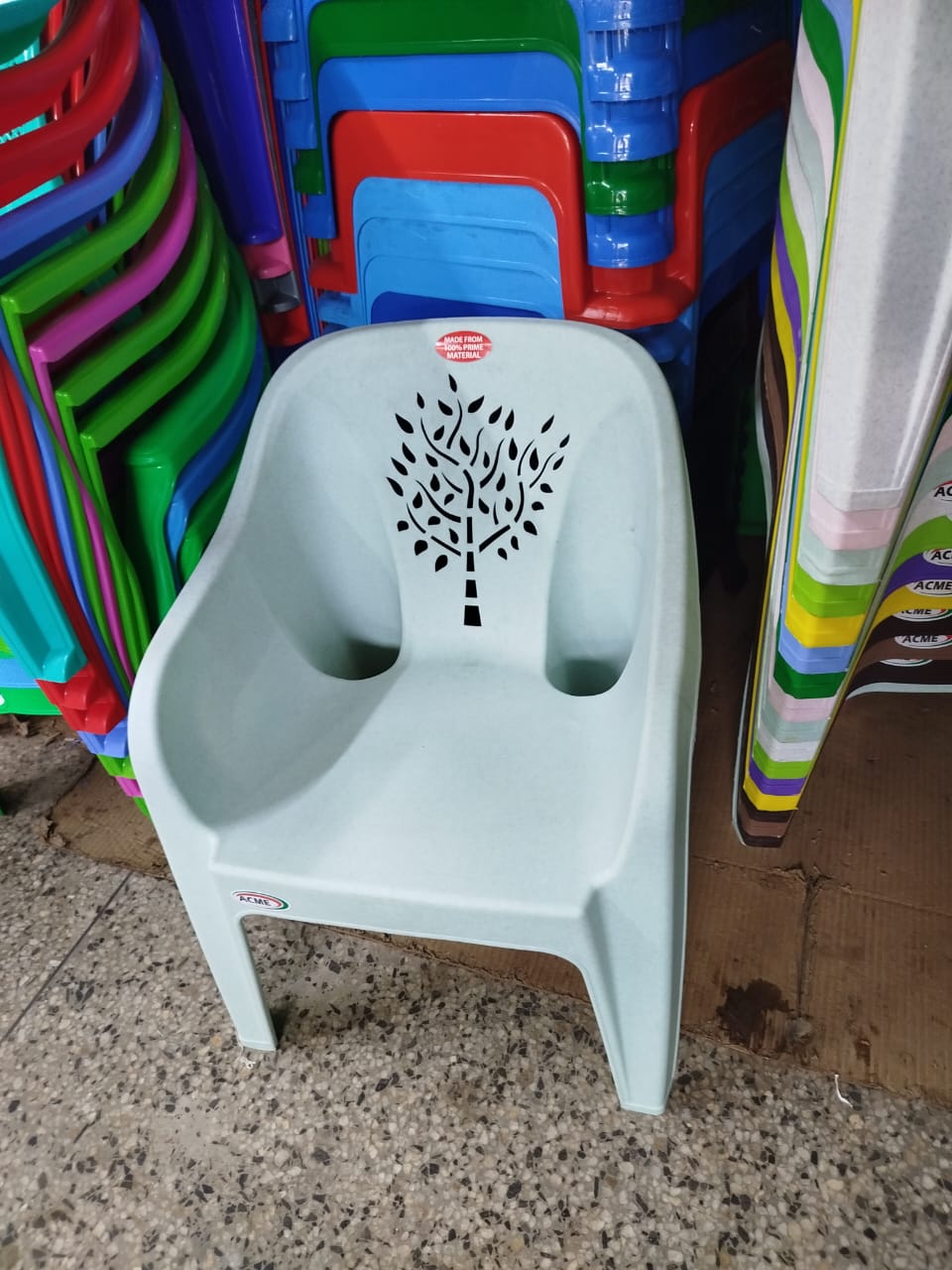 Children plastic chairs durable great gift to your children durable elegant and conveniet for use made of high quality hivesvyour children a great posture while sittting thus lack ofvstrugglingv