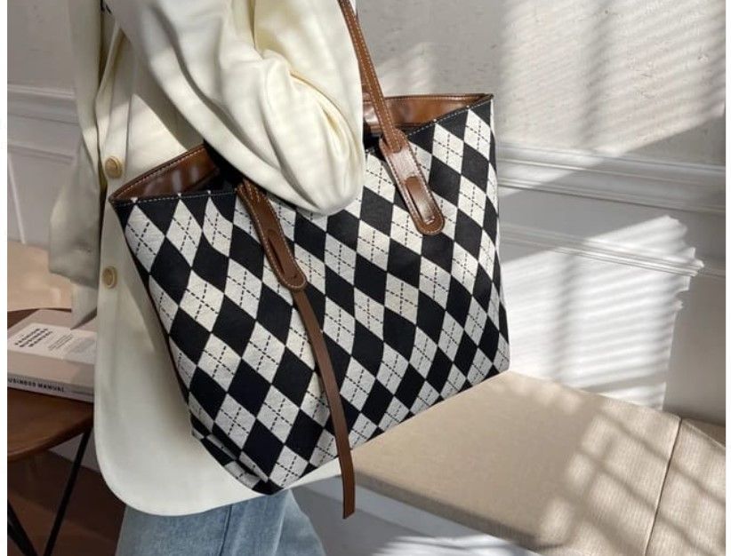 Women Handbags white and black  coloured Tote Ladies Bag