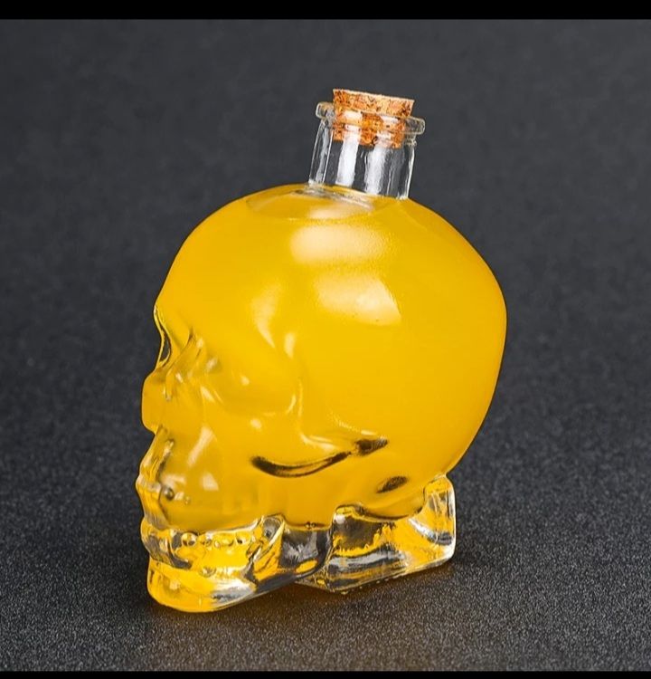 750mls skull water alcohol wine decanter Liqour storage  for your DIY pieces and home decor\Aesthetics