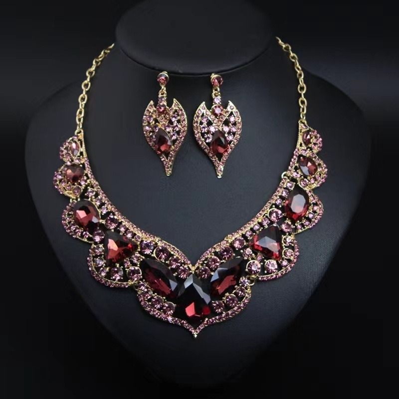 2024 African Retro Bride Jewelry Necklace Earring Set With Versatile Style Wedding Dress Banquet Artificial Gem Party Concert Dress Fashion Accessories Gentle  Elegant Necklace+Earring Set
