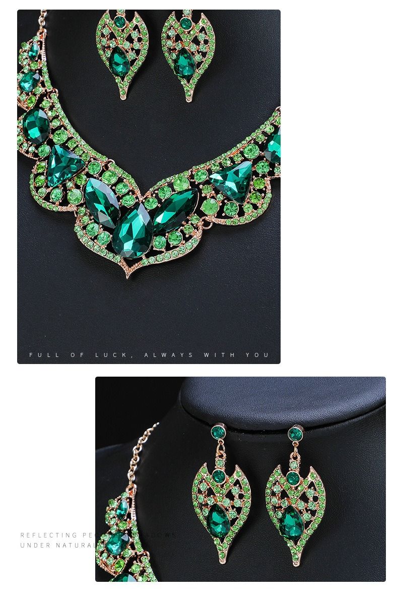 2024 African Retro Bride Jewelry Necklace Earring Set With Versatile Style Wedding Dress Banquet Artificial Gem Party Concert Dress Fashion Accessories Gentle  Elegant Necklace+Earring Set