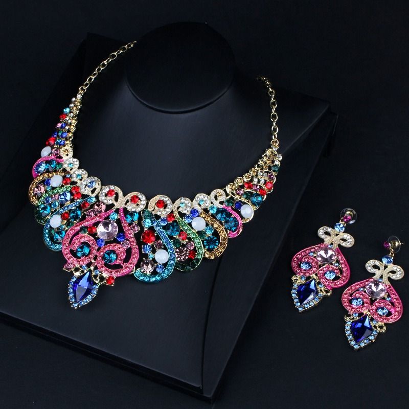 2024 African Retro Bride Jewelry Necklace Earring Set With Versatile Style Wedding Dress Banquet Artificial Gem Party Concert Dress Fashion Accessories Gentle  Elegant Necklace+Earring Set