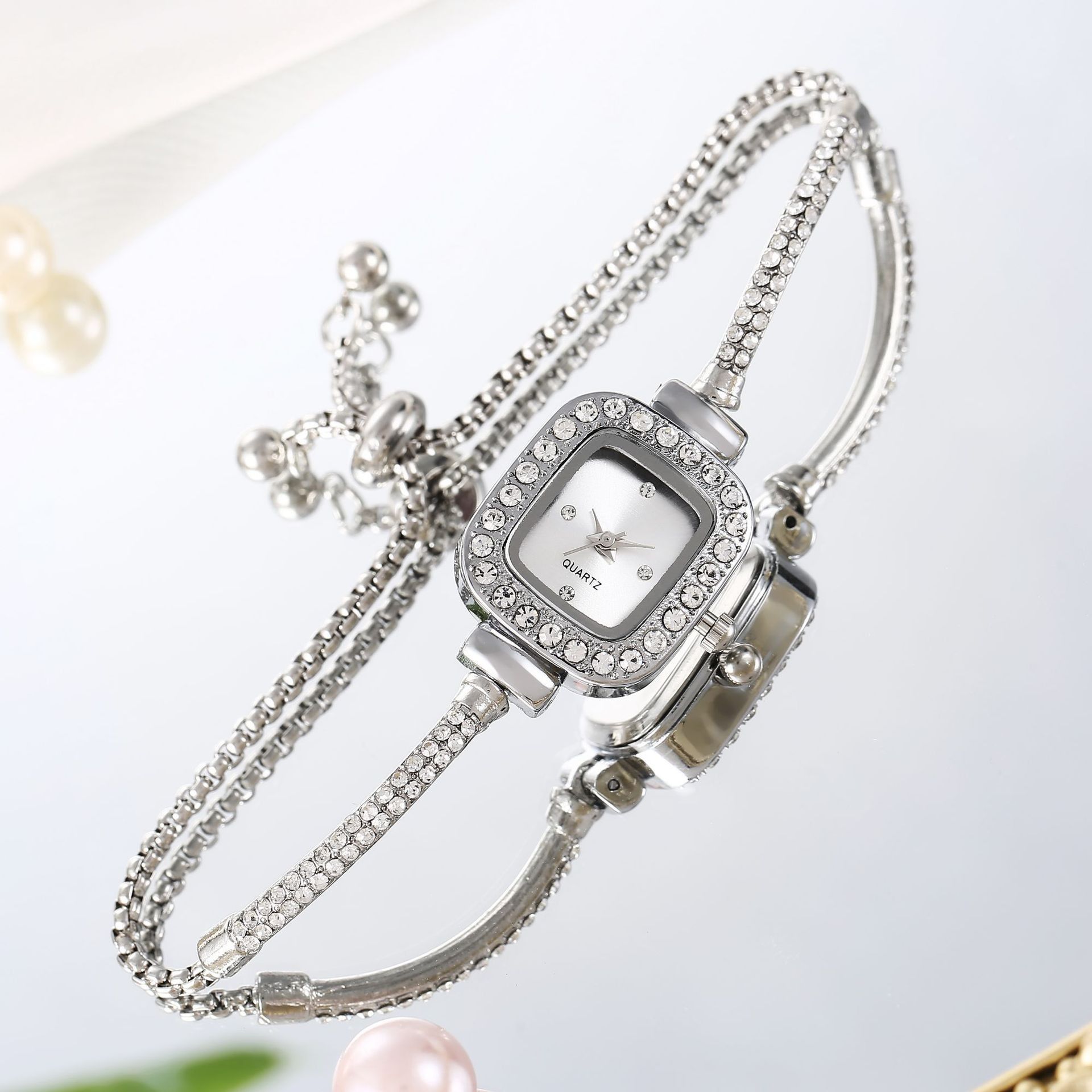 2024 African New Fashion Diamond Inlaid Square Momen Jewelry Watch Band Adjustable Bracelet Office Women's Shopping Leisure Decoration Watch Accessories