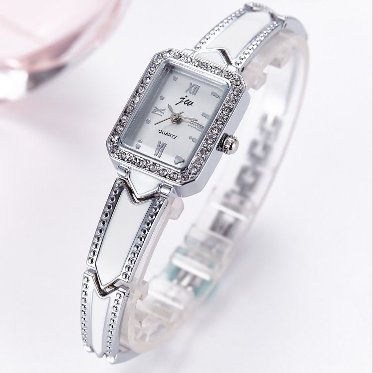 Is the brand women's watch fashion Korean version personality fashion leisure life waterproof steel belt female students all match watch