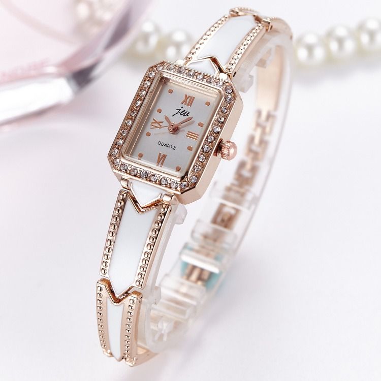 Is the brand women's watch fashion Korean version personality fashion leisure life waterproof steel belt female students all match watch