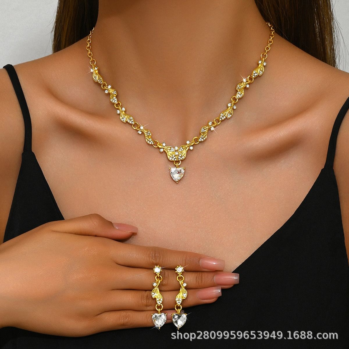 2024Africa hot new jewelry metal diamond necklace earrings two-piece wedding bride jewelry set geometric pattern bamboo chain popular camellia elements light luxury style