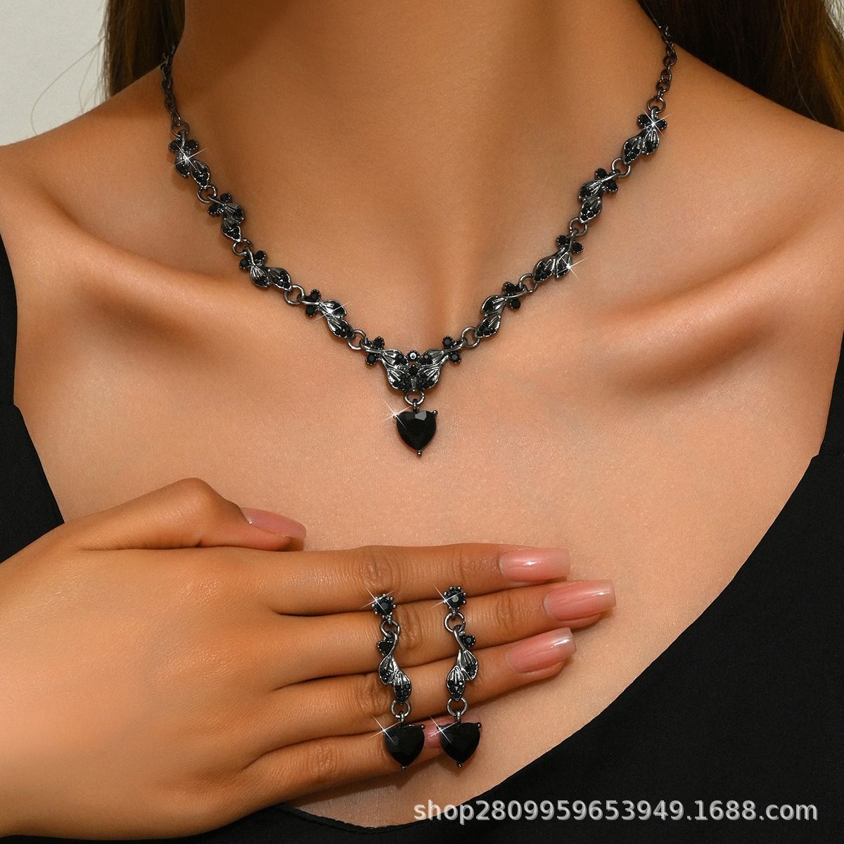 2024Africa hot new jewelry metal diamond necklace earrings two-piece wedding bride jewelry set geometric pattern bamboo chain popular camellia elements light luxury style