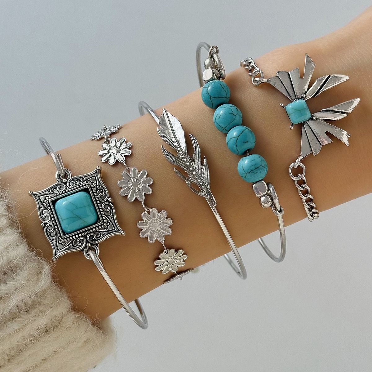 2024 Bohemian Turquoise Leaf Bracelet Luxury modern delicate Ethnic bow flower Turquoise women's bracelet set suitable for travel anniversaries