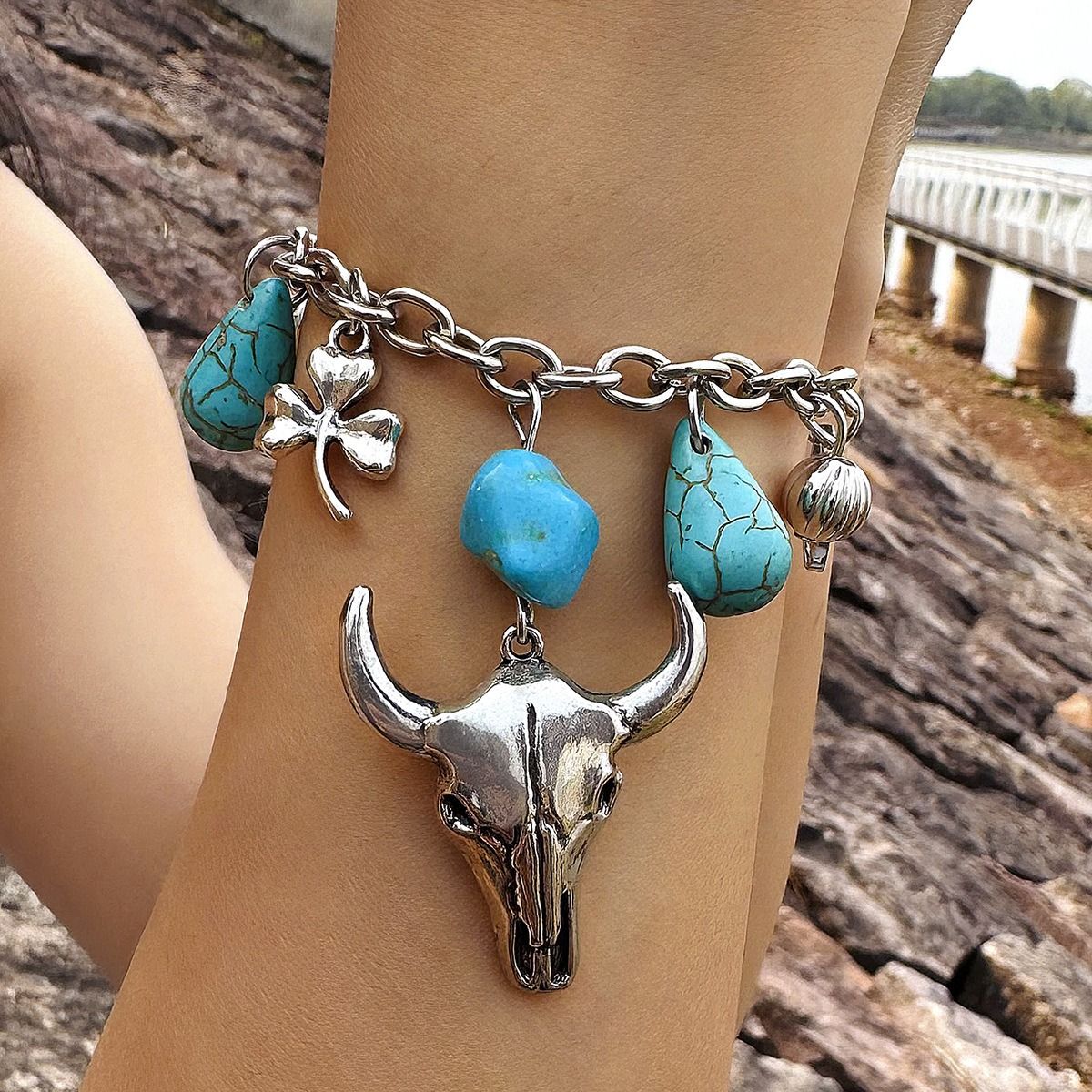 2024 Bohemian Turquoise Leaf Bracelet Luxury modern delicate Ethnic bow flower Turquoise women's bracelet set suitable for travel anniversaries
