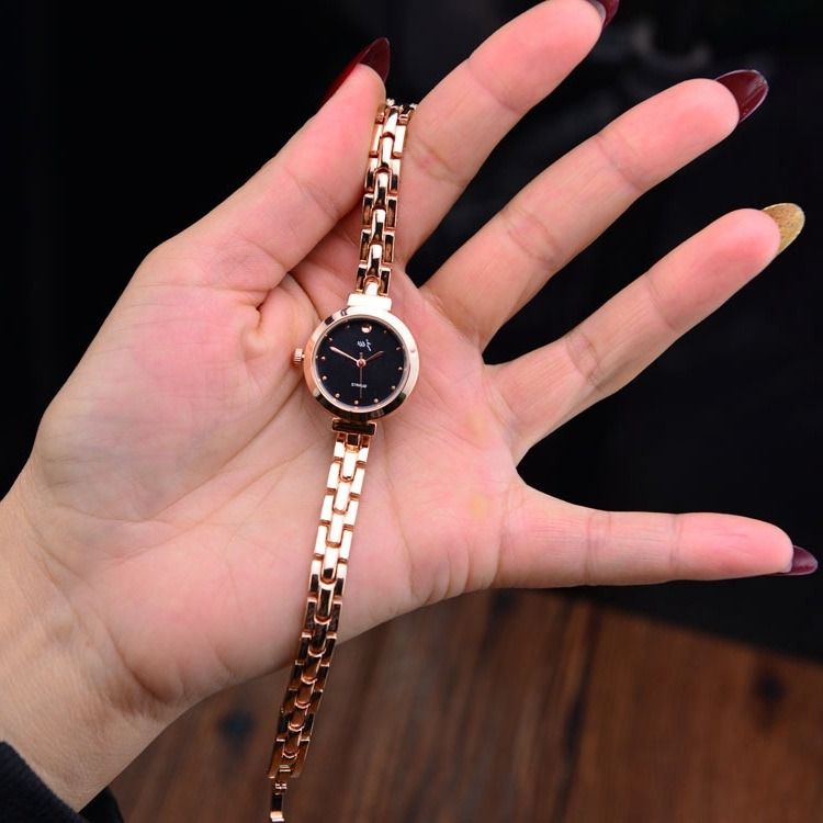 2022 New Year Birthday Gift Fashion Fresh New Women Casual Dress Metal Quartz Watch Lady Female Girl Students Bracelet College Wrist Watch