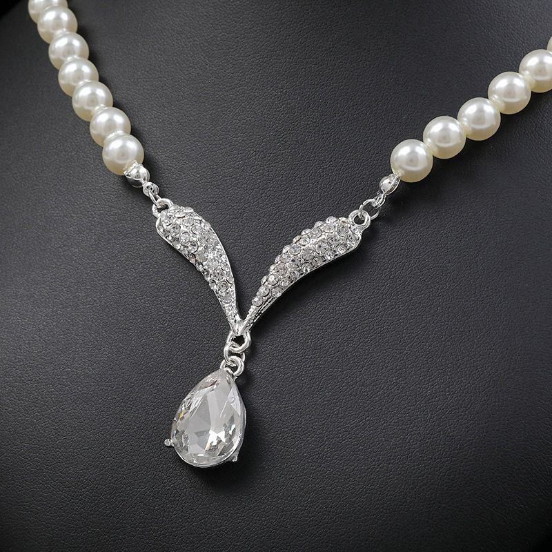 2024 African personality pearl necklace earring set light luxury niche all fashion temperament explosive alloy electroplated bridal dress accessories