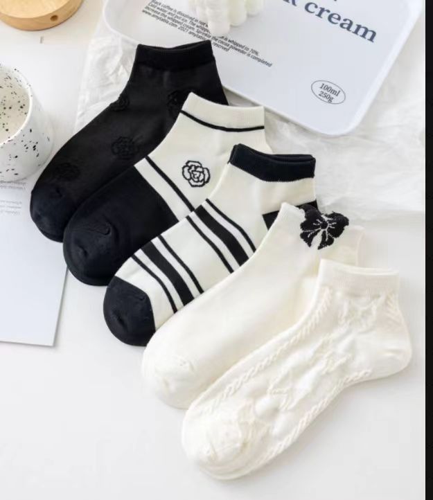 Socks boat socks female green small fresh combed cotton short tube female socks style variety ins wholesale factory 2024 new model