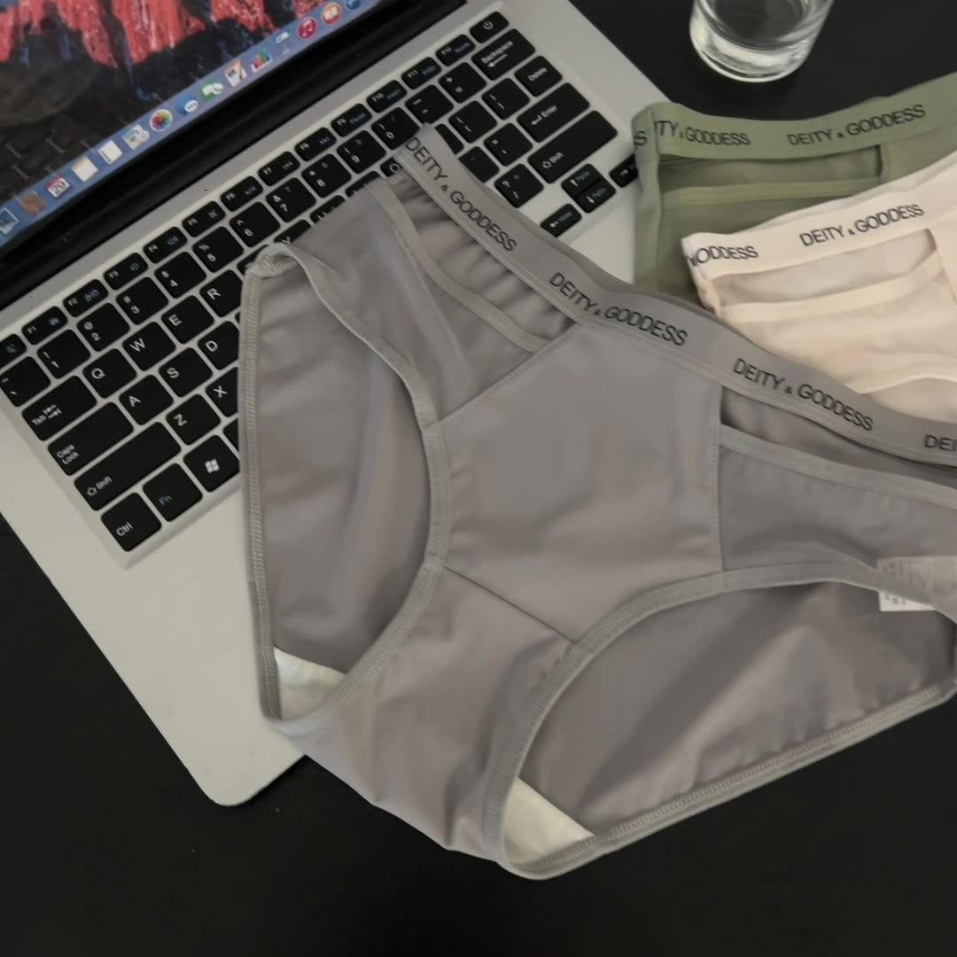 African four seasons universal pure desire sports wind letter waist seamless breathable anti-bacterial underwear for girls mesh hollow sexy waist pack hips mulberry silk crotch briefs